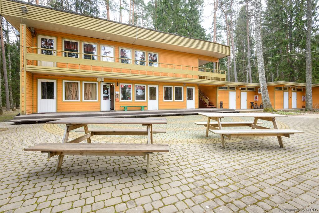 Taevaskoja Salamaa Hotel Polva Exterior photo